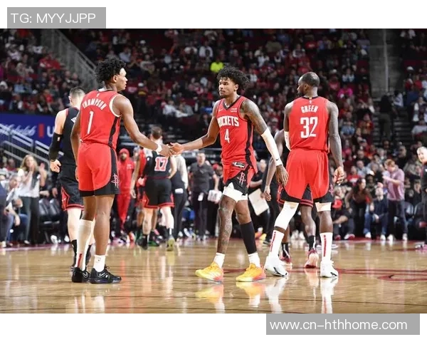 狄龙谈防守策略:限制德罗赞与拉文国王第四节失去关键得分手 狄龙谈防守策略:限制德罗赞与拉文国王第四节失去关键得分手