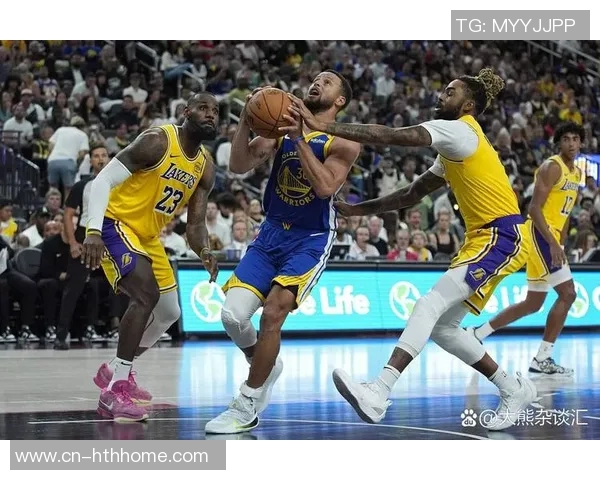 克里斯表现出色13投8中砍下23分8篮板2助攻1盖帽助球队获胜 克里斯表现出色13投8中砍下23分8篮板2助攻1盖帽助球队获胜