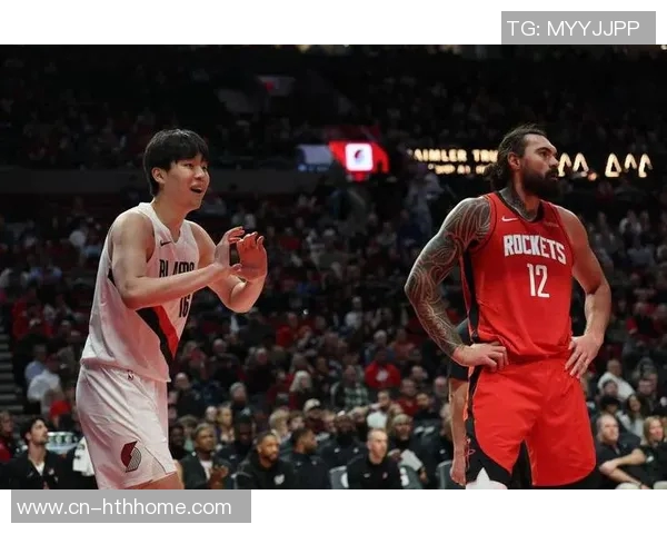 亚当斯场均仅22分钟却能拿下45个前场篮板领跑联盟表现惊人