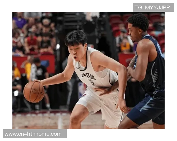 杨瀚森在第三节表现出色应该在第四节继续上场争取胜利